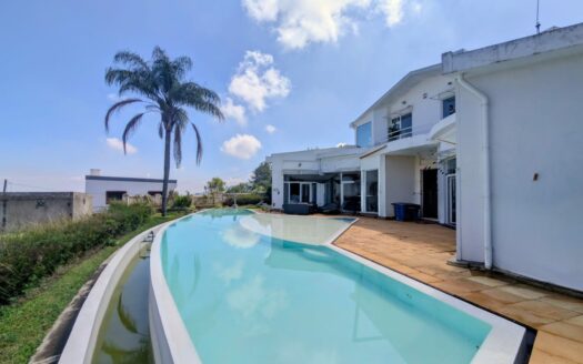 À Louer, Une villa exceptionnelle à 5 minutes du lyçée français